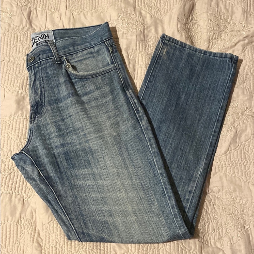 Premium Denim Distressed Style Jeans 32x32